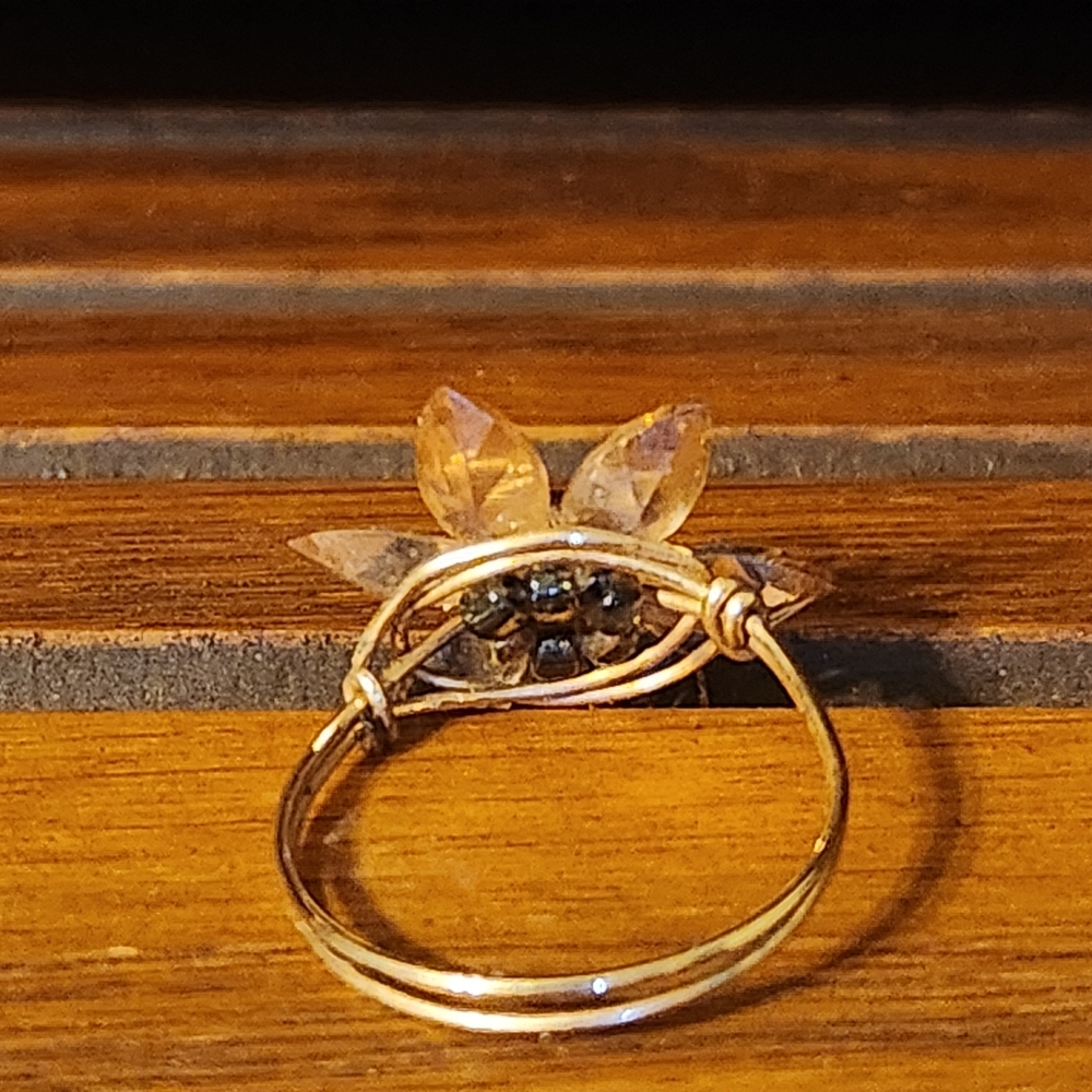 Swarovski Crystal Flower Ring Amber NWT Size 7 5 - Picture 4 of 4